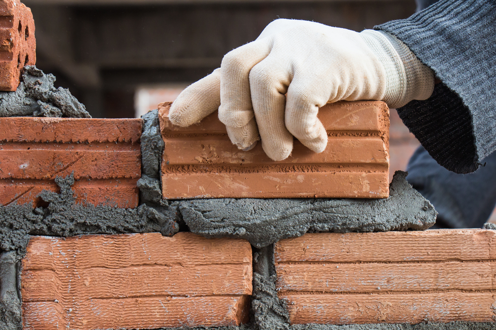 A Step-By-Step Guide To Repointing Brick
